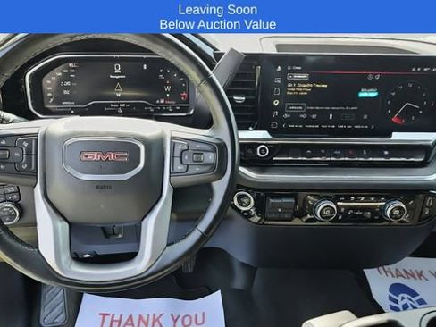 Used 2025 GMC Sierra 1500 SLT AWD/4WD image 13