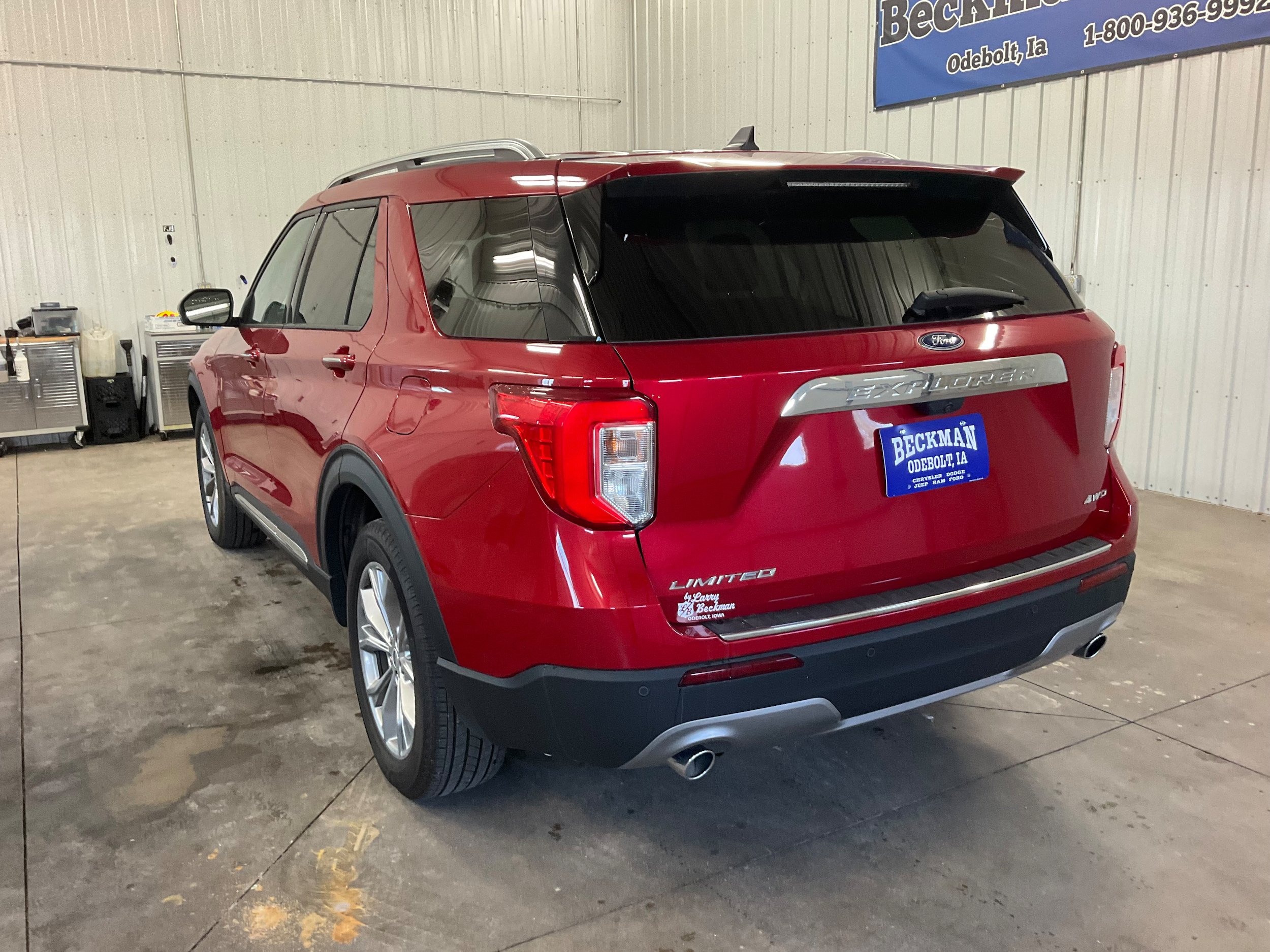 Certified 2024 Ford Explorer Limited w/ Equipment Group 301A AWD/4WD image 3