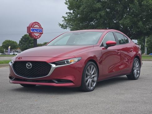Used 2019 MAZDA MAZDA3 Sedan w/ Select Package FWD image 2