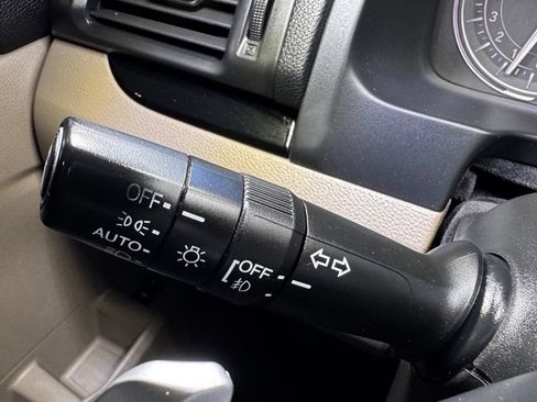 Used 2017 Honda Pilot Touring image 27