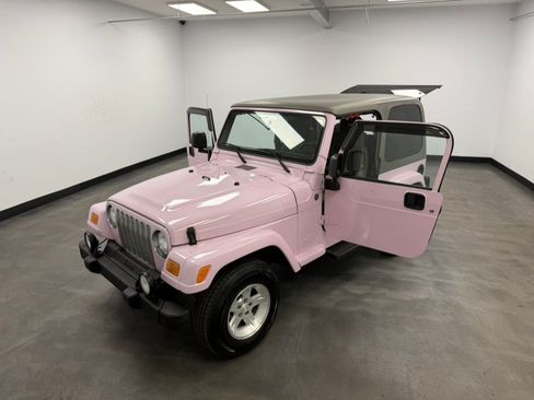 Used 2004 Jeep Wrangler Sahara w/ Dual Top Group AWD/4WD image 36