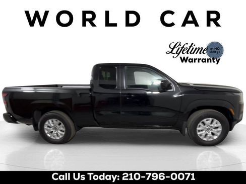 Used 2024 Nissan Frontier SV w/ SV Convenience Package RWD image 6