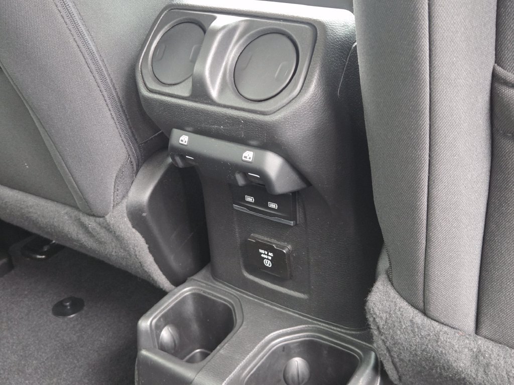 Used 2022 Jeep Gladiator Overland w/ LED Lighting Group AWD/4WD image 16