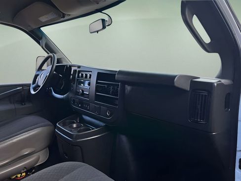 Used 2019 GMC Savana 2500 w/ Driver Convenience Package image 13