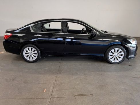 Used 2015 Honda Accord EX-L image 2
