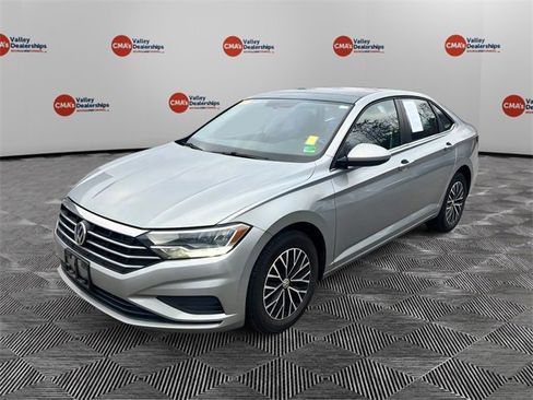 Used 2019 Volkswagen Jetta image 3