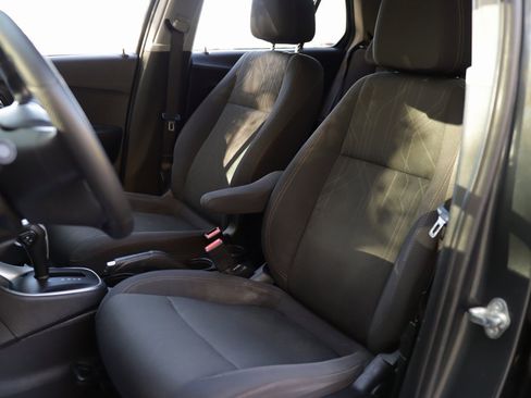 Used 2017 Chevrolet Trax LT image 19