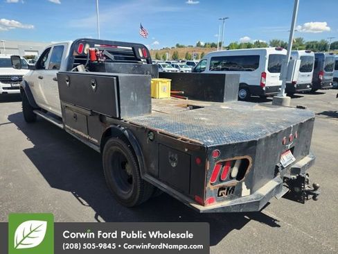 Used 2017 RAM 5500 Tradesman w/ Chrome Appearance Group AWD/4WD image 4