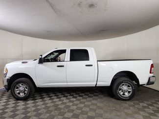 Used 2024 RAM 2500 Tradesman w/ Chrome Appearance Group AWD/4WD video 4