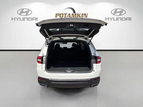 Used 2023 Honda Pilot Sport image 25