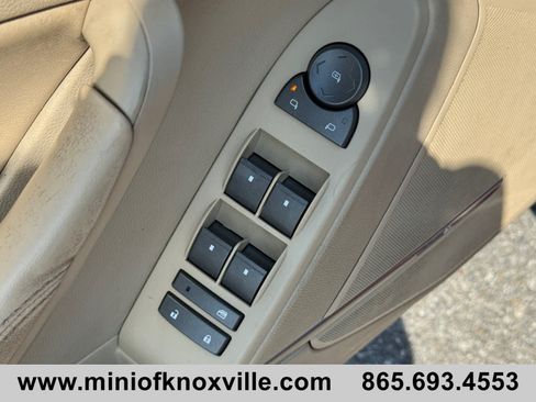 Used 2011 Cadillac CTS Luxury RWD image 15