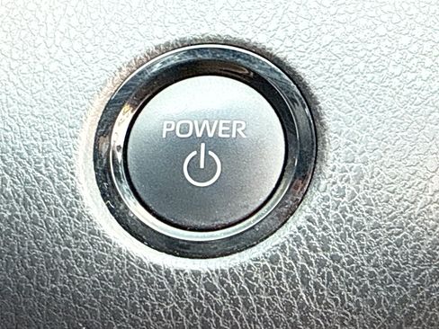 Used 2025 Toyota Camry SE FWD image 8