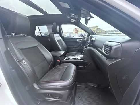 Used 2023 Ford Explorer ST-Line w/ Class IV Trailer Tow Package image 16