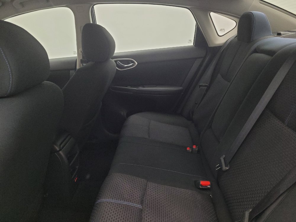 Used 2019 Nissan Sentra SR FWD image 18