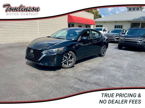 Used 2025 Nissan Sentra SV FWD image 1