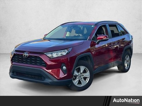 Used 2021 Toyota RAV4 XLE image 1