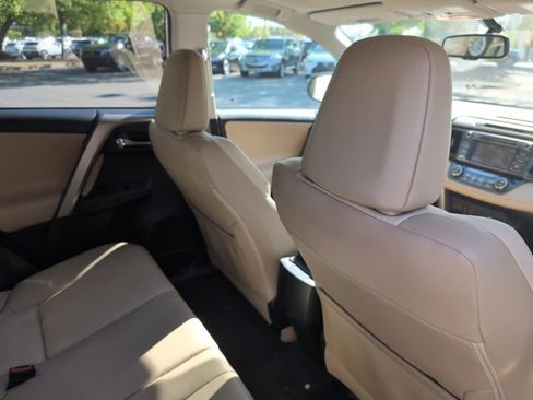 Used 2015 Toyota RAV4 Limited image 22