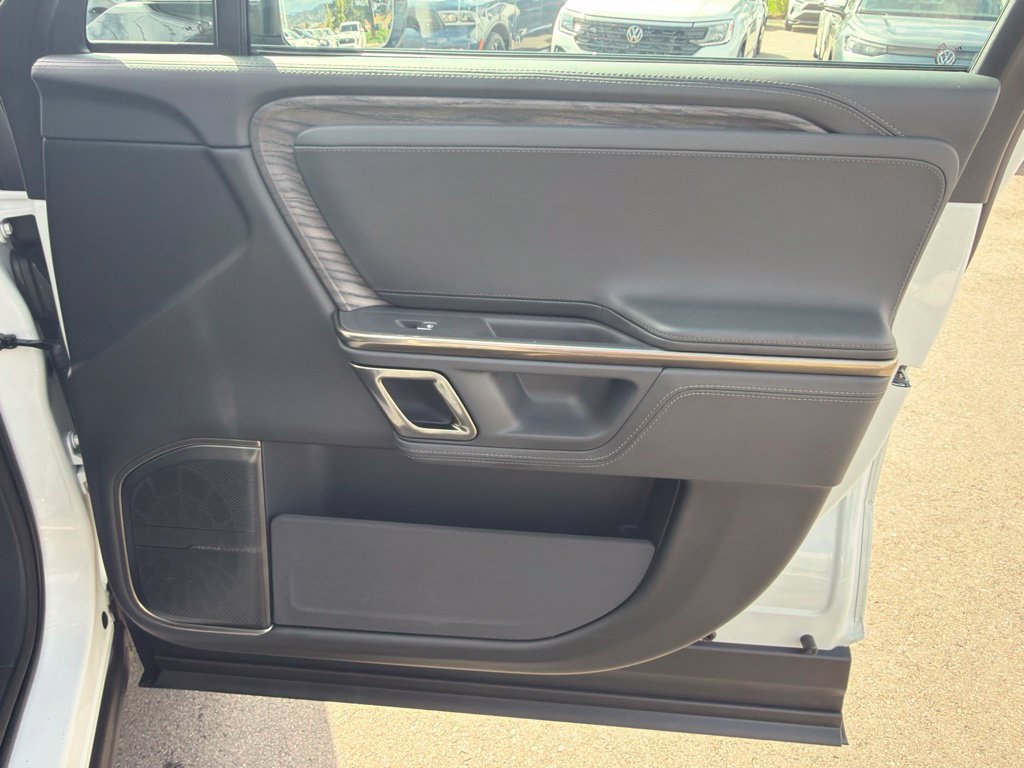 Used 2022 Rivian R1T Launch Edition AWD/4WD image 10