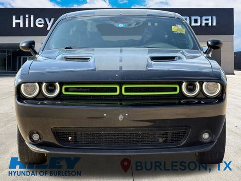 Used 2019 Dodge Challenger SXT w/ Blacktop Package RWD image 7