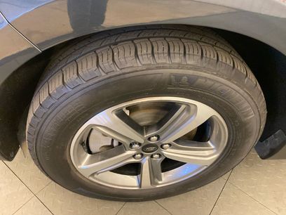 Used 2024 Ford Edge SEL w/ Convenience Package