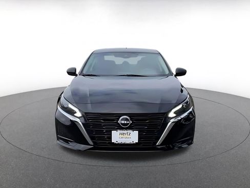 Used 2025 Nissan Altima 2.5 SV FWD image 4
