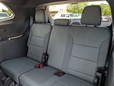 New 2026 GMC Acadia AT4 w/ Luxury Package AWD/4WD image 35