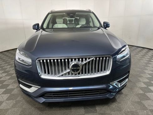 Used 2024 Volvo XC90 T8 Ultimate w/ Lounge Package image 8