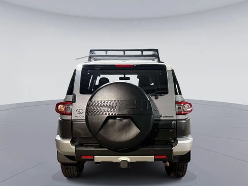 Used 2014 Toyota FJ Cruiser 4WD w/ Upgrade Package image 10