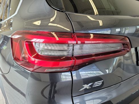 Used 2023 BMW X5 xDrive40i AWD/4WD image 11