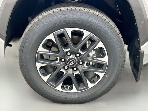 New 2026 Toyota Tundra Limited AWD/4WD image 9