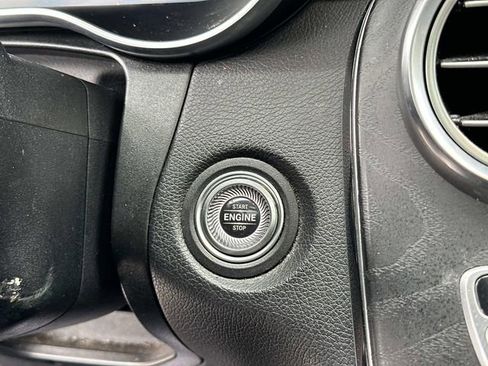 Used 2020 Mercedes-Benz GLC 300 image 26