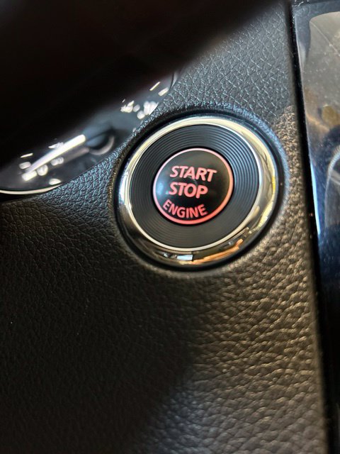 Used 2017 Nissan Rogue SV w/ SV Premium Package AWD/4WD image 7