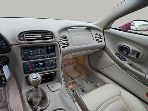 Used 2003 Chevrolet Corvette Convertible w/ Preferred Equipment Group1 image 4