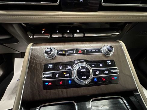 Used 2020 Lincoln Aviator Reserve w/ Equipment Group 202A AWD/4WD image 17