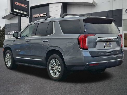 Used 2021 GMC Yukon SLT w/ SLT Premium Package image 4