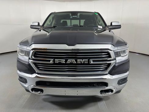 Used 2019 RAM 1500 Laramie AWD/4WD image 3