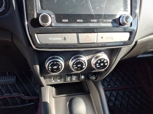 Used 2022 Mitsubishi Outlander Sport SE FWD image 12