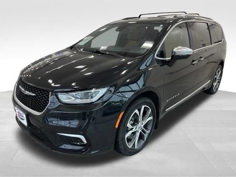 Used 2022 Chrysler Pacifica Pinnacle AWD/4WD image 28