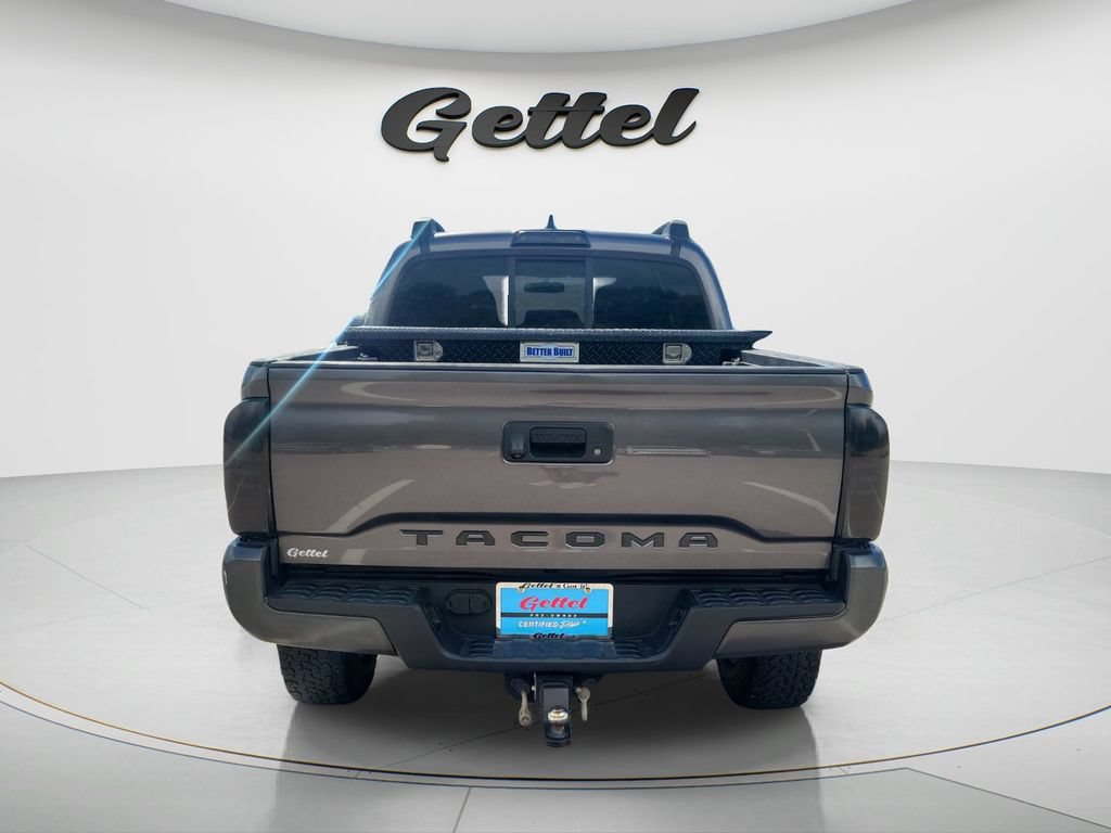 Used 2017 Toyota Tacoma SR w/ Tow Package AWD/4WD image 6
