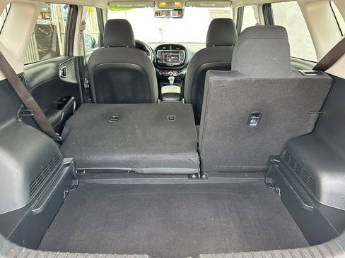 Used 2023 Kia Soul LX image 14