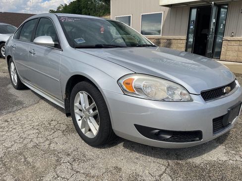 Used 2012 Chevrolet Impala LTZ FWD image 2