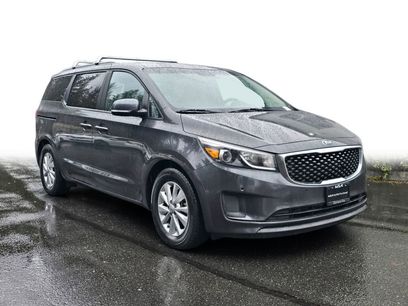 Used 2018 Kia Sedona LX w/ LX Essentials Premium Package