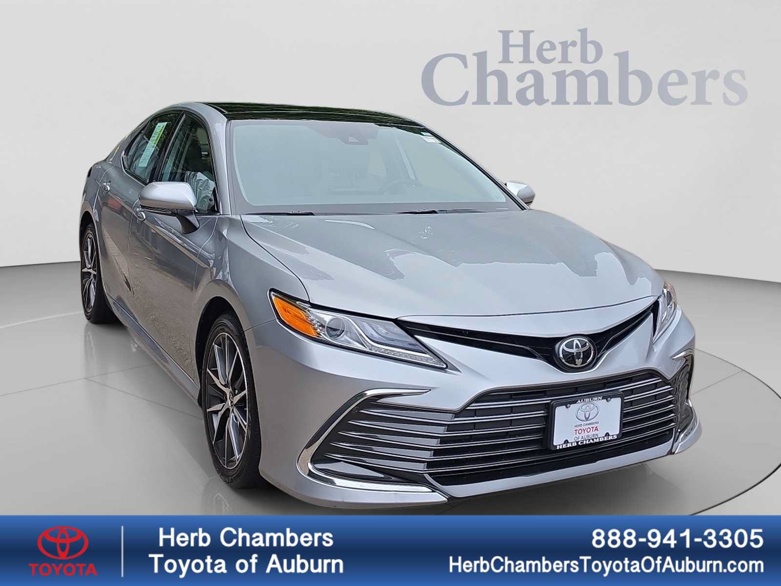 Used 2024 Toyota Camry XLE w/ Cold Weather Package AWD/4WD image 1