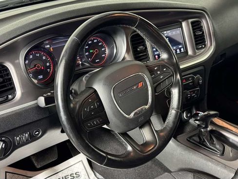 Used 2022 Dodge Charger SXT w/ Blacktop Package RWD image 13