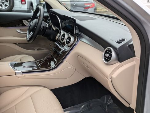 Used 2022 Mercedes-Benz GLC 300 4MATIC image 40