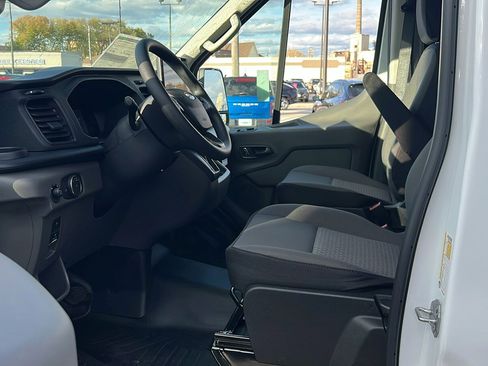 New 2026 Ford Transit 250 148 Medium Roof image 27