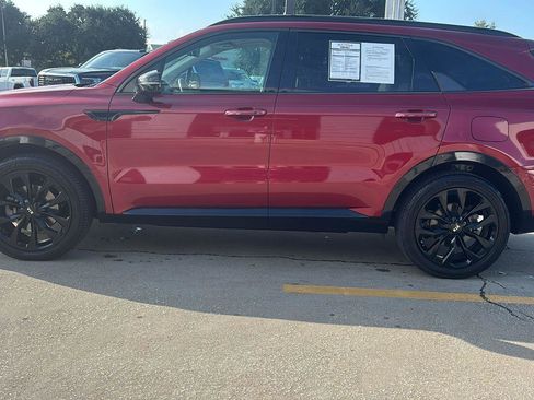 Used 2021 Kia Sorento SX image 4