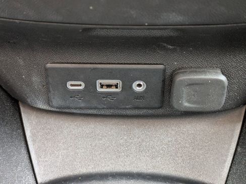 Used 2023 Chevrolet Malibu LS image 21