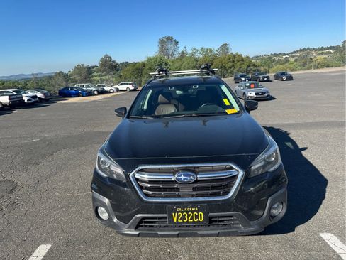 Used 2018 Subaru Outback 2.5i Touring w/ Popular Package #3 image 2