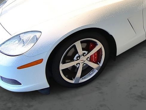 Used 2006 Chevrolet Corvette Convertible w/ Preferred Equipment Group image 7